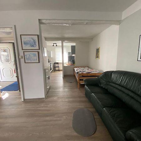 Ferienwohnung Mit Separatem Eingang Und Parkplatz, Ideal Fuer Handwerker Und Geschaeftsreisende Dorf Mecklenburg Exteriör bild