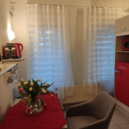 Ferienwohnung Mit Separatem Eingang Und Parkplatz, Ideal Fuer Handwerker Und Geschaeftsreisende Dorf Mecklenburg Exteriör bild