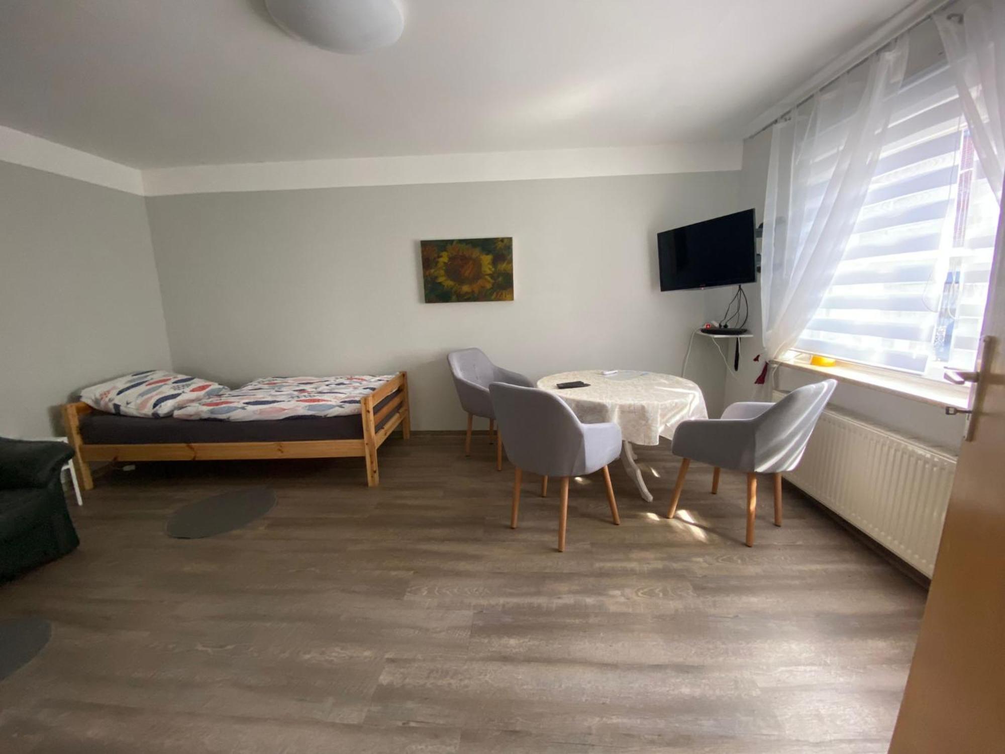 Ferienwohnung Mit Separatem Eingang Und Parkplatz, Ideal Fuer Handwerker Und Geschaeftsreisende Dorf Mecklenburg Exteriör bild