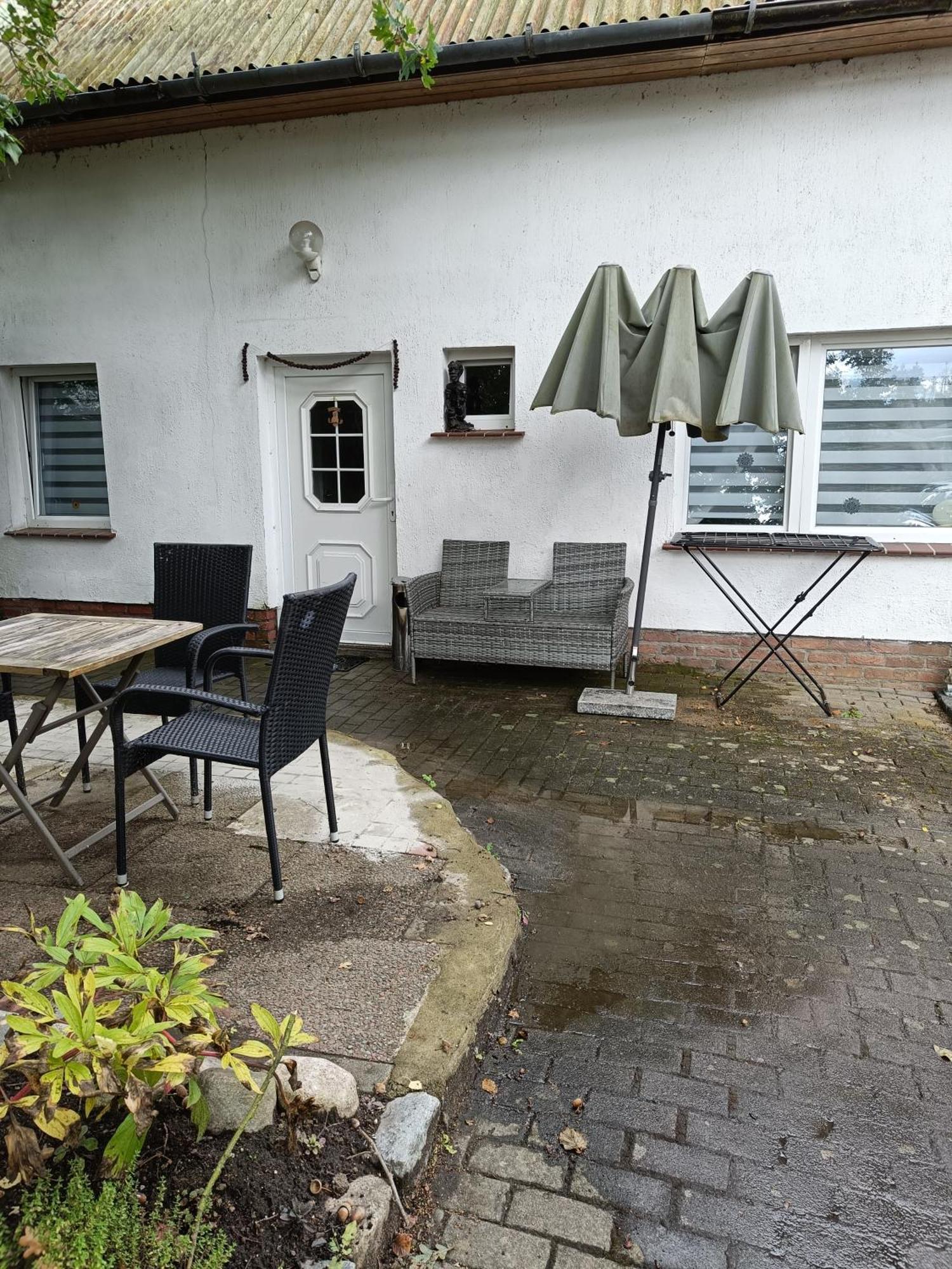 Ferienwohnung Mit Separatem Eingang Und Parkplatz, Ideal Fuer Handwerker Und Geschaeftsreisende Dorf Mecklenburg Exteriör bild