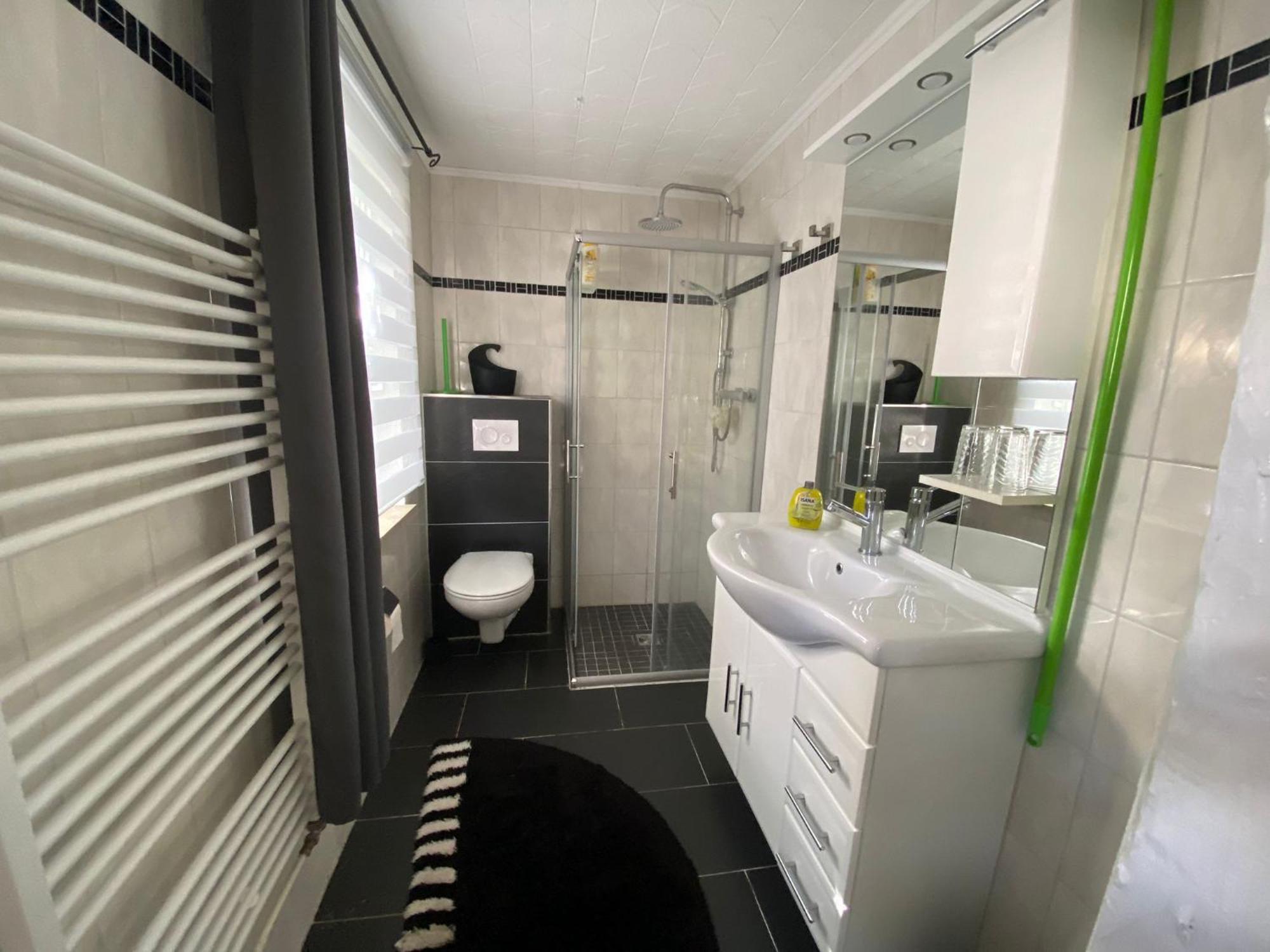 Ferienwohnung Mit Separatem Eingang Und Parkplatz, Ideal Fuer Handwerker Und Geschaeftsreisende Dorf Mecklenburg Exteriör bild